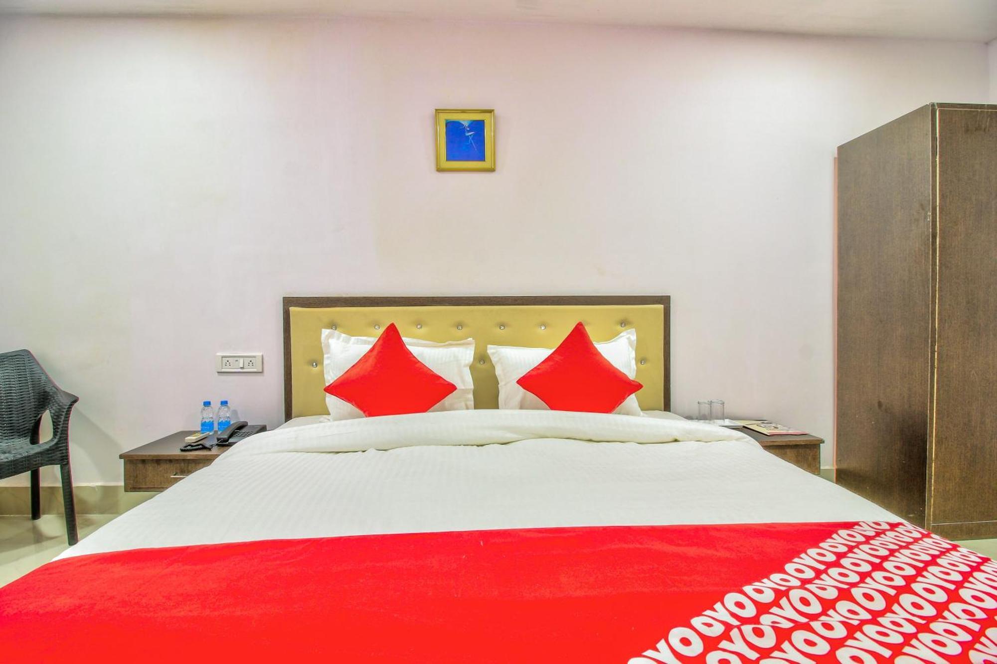 Oyo Flagship Spc & Span Hotel Jamshedpur Exterior foto